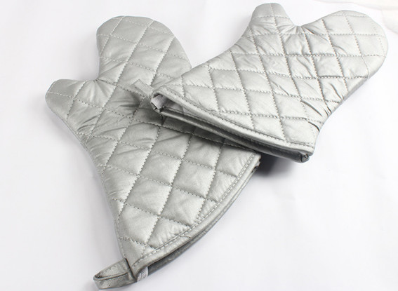 Quality Durable  Silver Oven Mitts Firm Grip Non Disposable Flexible Material for sale