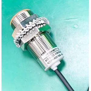 Buy cheap J7-D10B1/DC Proximity Switch Sensor with M18 × 1 Thread Size and 10 mm Detection Distance for Non-Contact Detection from wholesalers