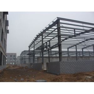 Pre-fabricated Painting / Galvanized Steel Structure Lightweight Farm Shed