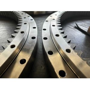 Buy cheap 7y0933  Slewing Bearing Slewing Ring  Excavator E330 CAT330 from wholesalers