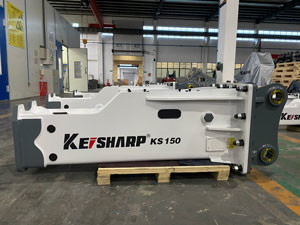 Buy cheap Length 2305mm Box Type Hydraulic Breaker With Advanced Engine from wholesalers