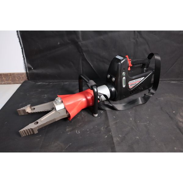 Buy cheap 72MPA Emergency Car Rescue Tool Battery Operated Electric Hydraulic Combi Tools from wholesalers