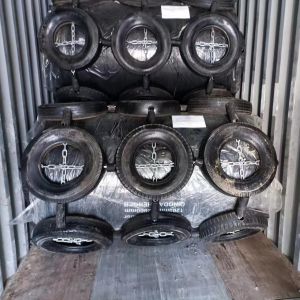 Customized Design Foam Filled Fender with 1 M~12 M Length and 0.5 M~4.8 M