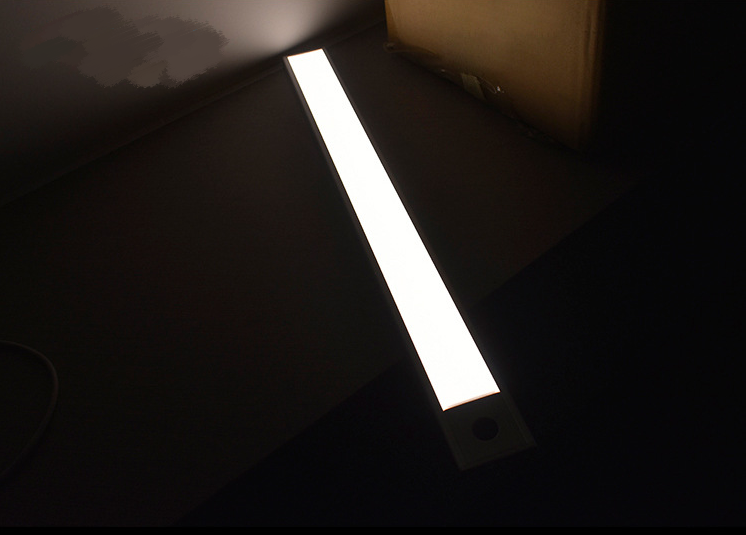 Portable Wardrobe Lamp Strip with Hand Sweep IR Induction and Magnetic Self-Adhesive