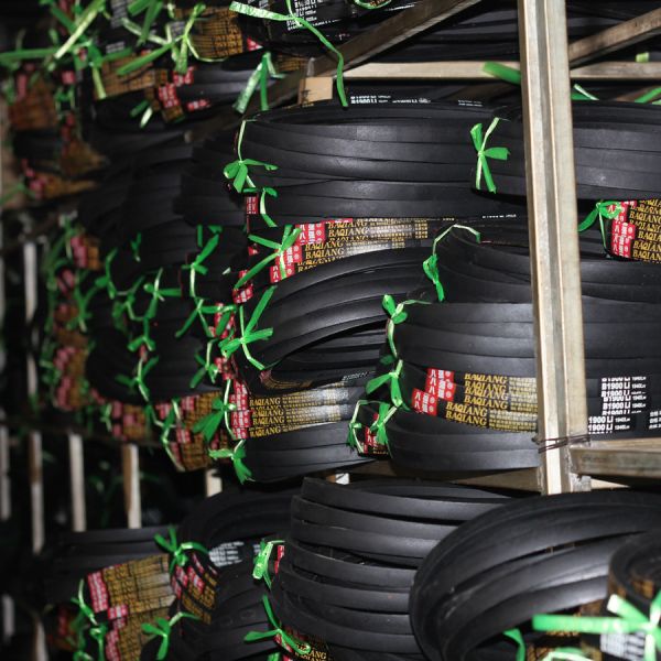 Quality Classical wrapped Fan V Ribbed Belt V-belt Z A B C D E with type and withstand voltage for sale