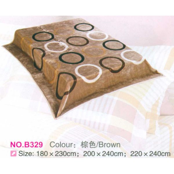 Quality Natural Polyester Lightweight Fleece Blanket , Plush Raschel Blanket 200x220cm 220x240cm for sale