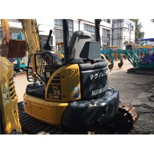 Buy cheap Used Komatsu PC35 Crawler Mini Excavator 3D84E-3FA engine 3T weight with Original Paint from wholesalers