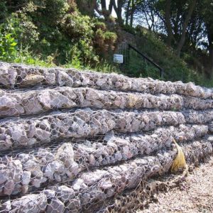Buy cheap Iso 1*2*1m Zinc Content 50-150g/M2 Welded Gabion Baskets from wholesalers