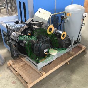 Buy cheap 2000-2400BPH Semi Auto 4 Cavity 0-1.5L Bottle Blow Molding Machine from wholesalers