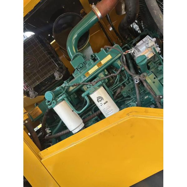 5000 Rated Load Wheel Loader SDLG 955F 162 KW Power 2.8 m3 Bucket Capacity Construction Machinery