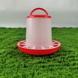 Buy cheap Automatic Waterproof Chicken Feeder Freestanding Modern Design 1L Capacity from wholesalers