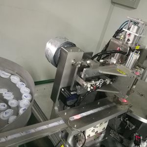 Buy cheap PLC Control Automated Labeling Machine High Efficiency from wholesalers