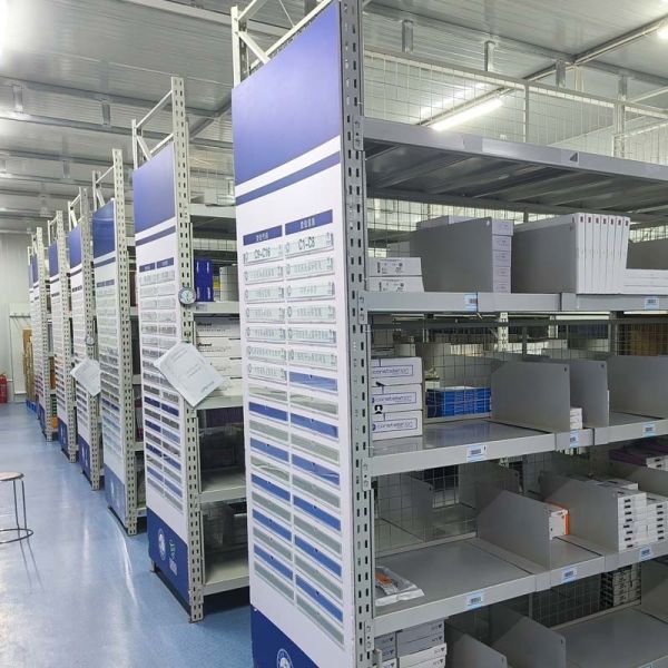 Indoor Adjustable Shelves Medium Duty Industrial Rack Shelving For Optimal Space Utilization