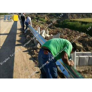 China Traffic Thrie Metal Beam Crash Barrier Stainless Steel Weather Resistance on sale