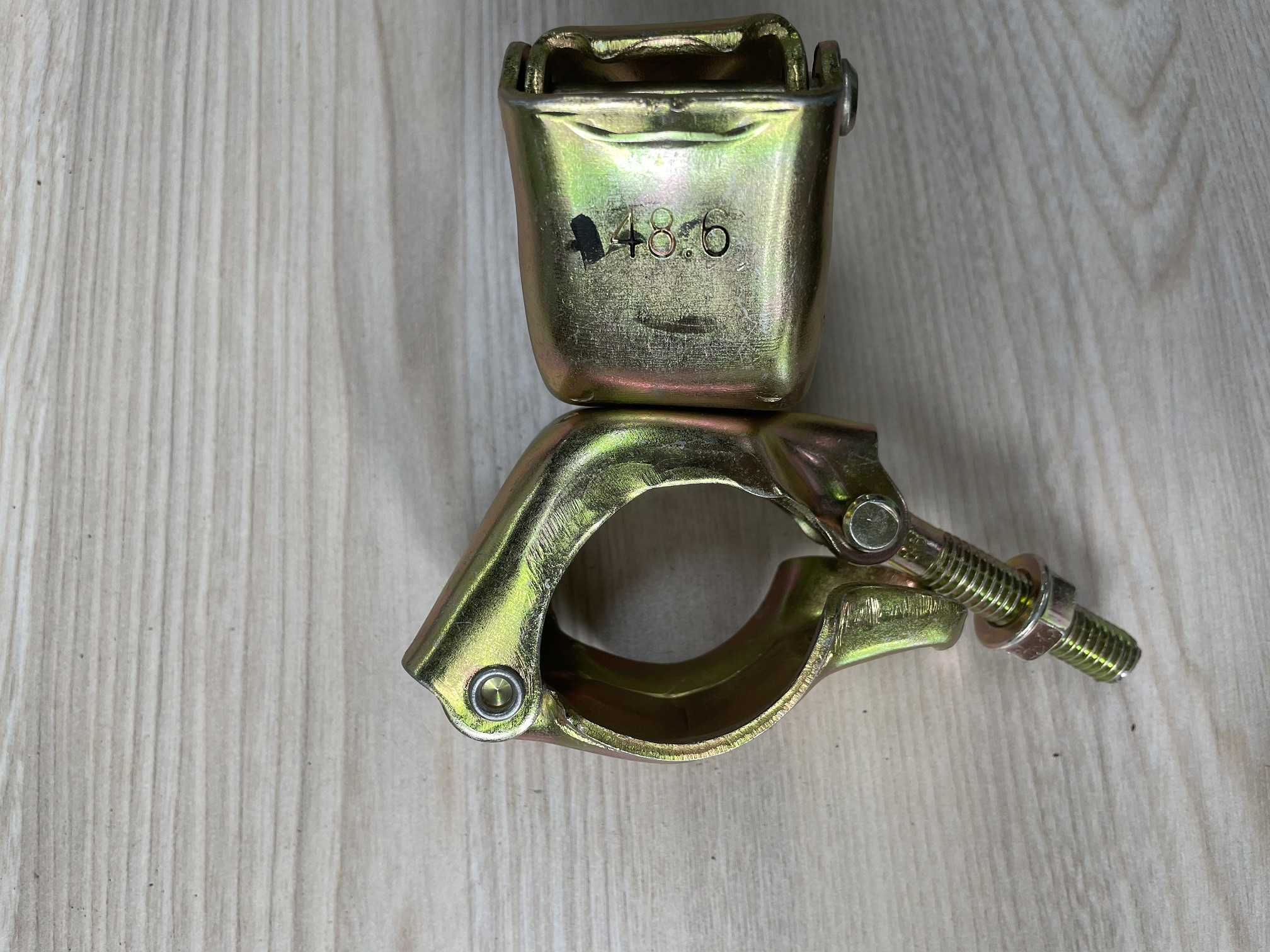 Buy cheap Double Clamp Scaffolding Coupler Crossed Fastener Swivel Scaffold Coupler from wholesalers