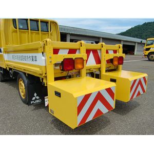 Buy cheap RAL1023 Movable Truck Mounted Attenuator from wholesalers