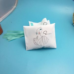 Buy cheap Wear Resistant White Velvet Pouch , Customized Locked Fabric Jewelry Pouch from wholesalers