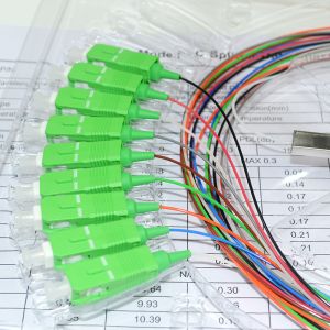 Buy cheap 1*8 Optical Fiber Optic Splitter Singlemode Blockless SC/APC Customized Pigtail Length from wholesalers