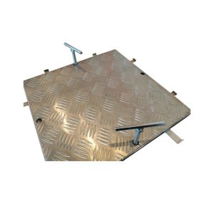 Buy cheap Tank Manhole Cover SOLID V-Type Supports Welded Re Inforcements from wholesalers