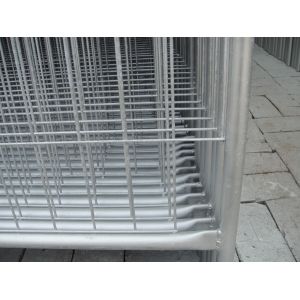 Buy cheap Hot Dipped Galvanized Temporary Pool Fencing Retractable Mesh Pool Fence from wholesalers