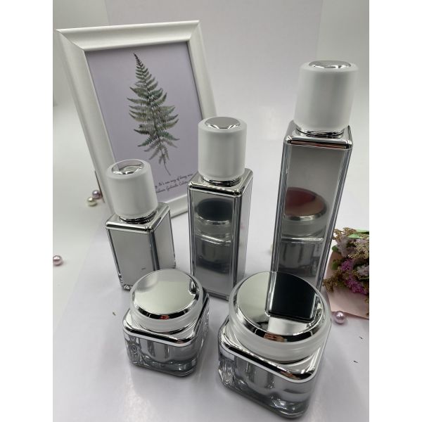 30ml Bottle Box 100ml Plastic Spray Bottle Square Luxury Bottle Packaging