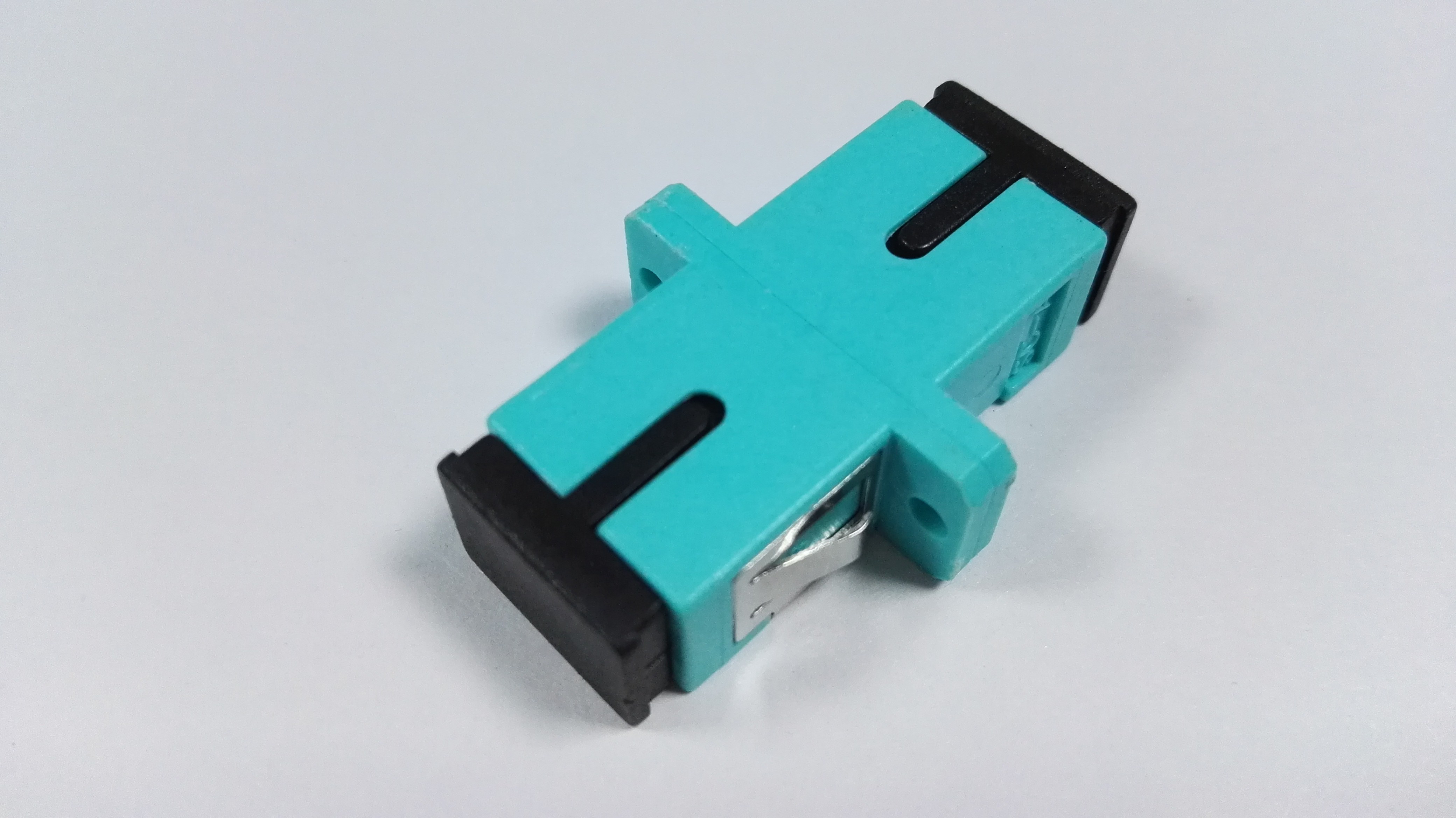 High isolation Singlemode OM3 SC Simplex Adapter with plastic housing