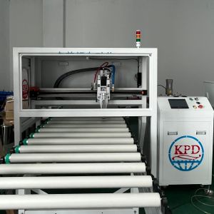 Buy cheap Composite Sandwich Panel PUR Glue Spreading Machine from wholesalers
