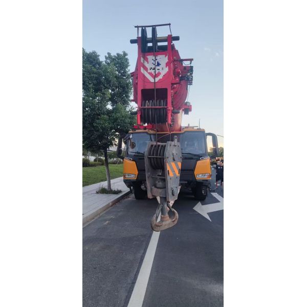 Quality Used SANY STC2000C8-8 200t Truck Crane 2024 Model for sale