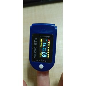 3.3*2.5cm LCD 60mA Blood Oxygen Fingertip Oximeter