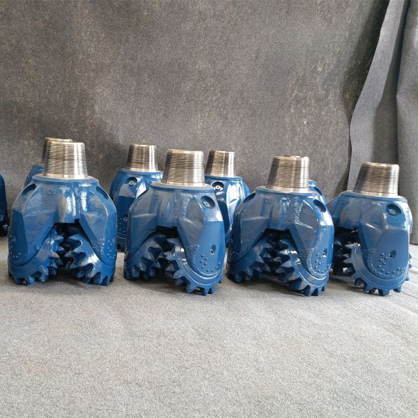 16 Inch Customizable Mill Tooth Drill Bit with IADC 117/127/217 and 1 Year