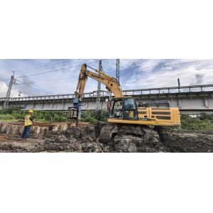 Buy cheap 35ton SHANTUI 335LC Excavator Side Grip Hydraulic Vibro Hammer for 12M Pile Driver from wholesalers