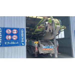 52m Vertical Reach Used Concrete Pump Truck with 1400mm Feeding Height from