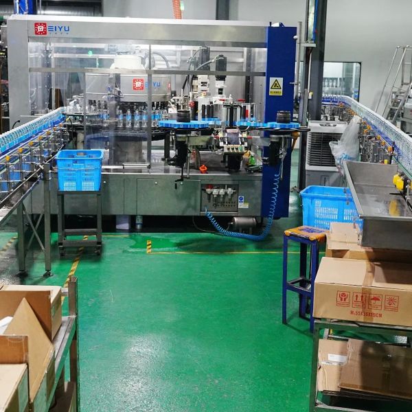 Buy cheap Automatic Hot Melt Glue Labeler for Glass Bottles PET/PE/PP Bottles and Metal Bottles Packaging Solution from wholesalers