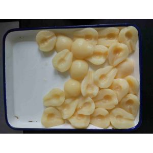China 100% Fresh Canned Pear Halves In Light Syrup HACCP Certification on sale