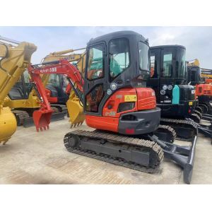 3 Ton Operating Weight Crawler Excavator Powered By Kubota Engine With 0.1m3