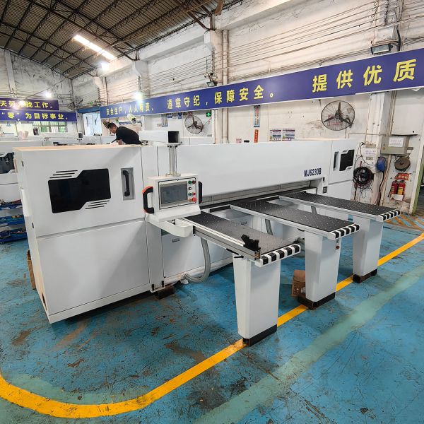 Customized Voltage MJ6230B Horizontal Automatic CNC Wood Precision Panel Saw