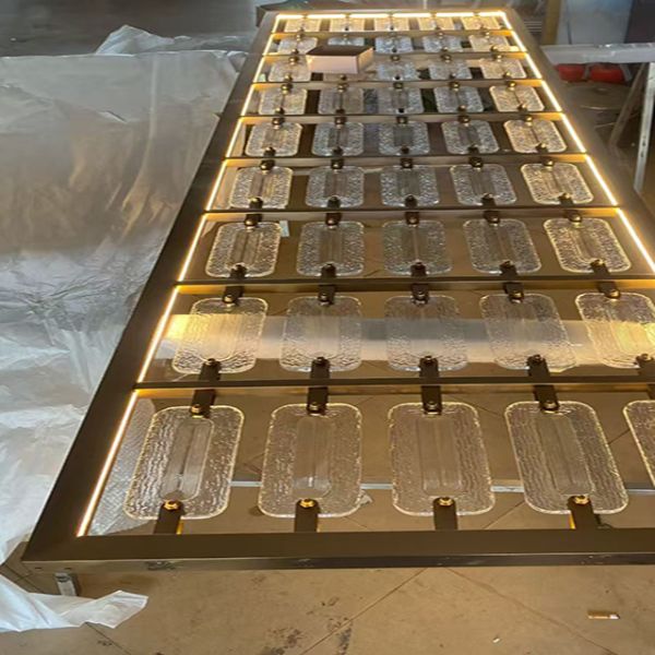 Quality Rose Gold White Crystal 304 Stainless Steel Partition For Restaurant Decoration With Light for sale