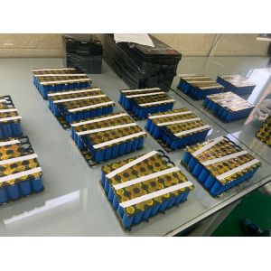 Buy cheap ISO9001 12 Volt 160 AH Lifepo4 Lithium Battery Prismatic Battery Cell 330*172*215mm from wholesalers