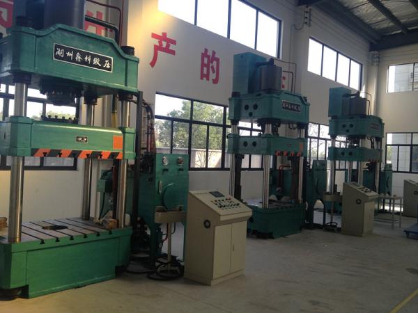 Buy cheap 400T Vertical Four Column Hydraulic Press For Drawing Button Operation from wholesalers