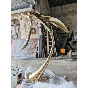 Buy cheap Plating Titanium Modern Metal Sculpture Pool Tall Abstract Sculpture from wholesalers