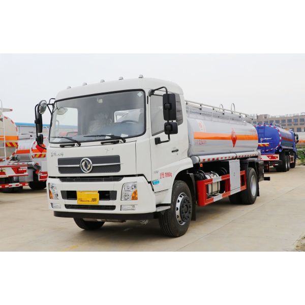 Quality Donfeng 4*2 Used Oil Collection Tanks Euro 5 Aluminum Alloy Tanker 12.5 Cubic for sale