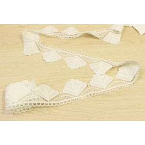 Buy cheap Picot Edging Wide Guipure Lace Trim Large Leaf Shaped 4.5cm Width from wholesalers