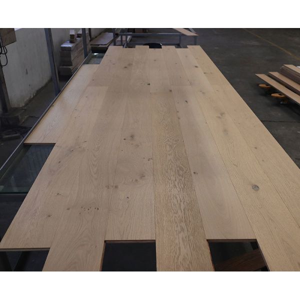 Buy cheap Multi-layers European Oak Engineered Wood Floor with Invisible Lacquer and Natural Finish from wholesalers