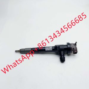 15021530A1 Diesel Common Rail Fuel Injector 15021-530A1 05B08256