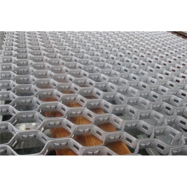 Quality Customized Size Hex Mesh Refractory 1m-2m Width Low Carbon Steel for sale