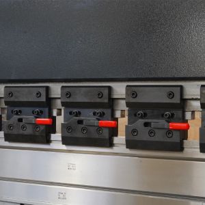 Buy cheap 1000KN Kitchen Sink Machine CNC Press Brake 125T 2500 8ft Metal Bend Machine from wholesalers