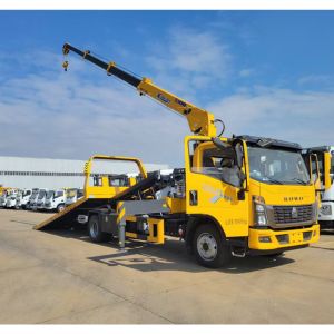 Buy cheap Lowest Price HOWO 4X2 Floor-standing Flatbed Body With 5 Tons Crane Tow Wrecker Truck for Car Accident from wholesalers