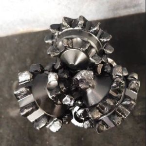 Mill Tooth Tricone 15 1/2 Inch Carbide Core Bit