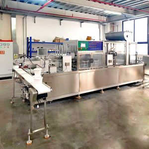 Buy cheap Customizable Fully Automatic Filling Machine With Capping Sealing PLC Control from wholesalers