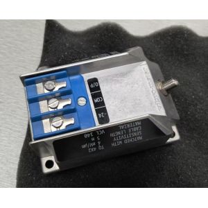 IQS 452 Signal Conditioner with 300mm Length 400mm Width and 50mm Height for